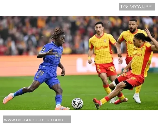 法甲最新积分榜更新：朗斯反转登顶，冠军抢夺剧烈反常